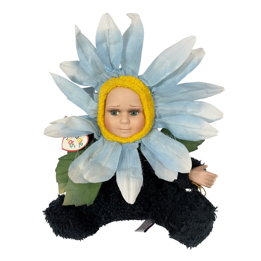 Geppeddo Cuddle Kids Felicity Flower Porcelain Doll Blue 2001 Collectible Plush